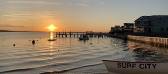 4 Houses to THE BEACH! Completely renovated Duplex -2nd Floor. WALK TO ALL!