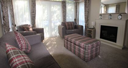 Harbourside - a sandhills caravan that sleeps 4 guests in 2 bedrooms