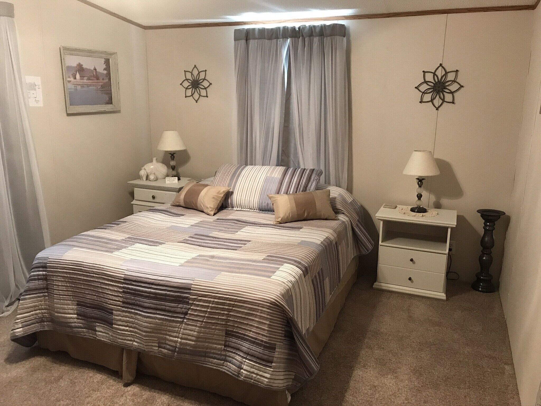 3 bedrooms, iron/ironing board, travel crib, free WiFi