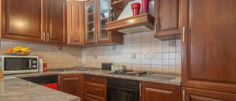 Fridge, microwave, oven, dishwasher