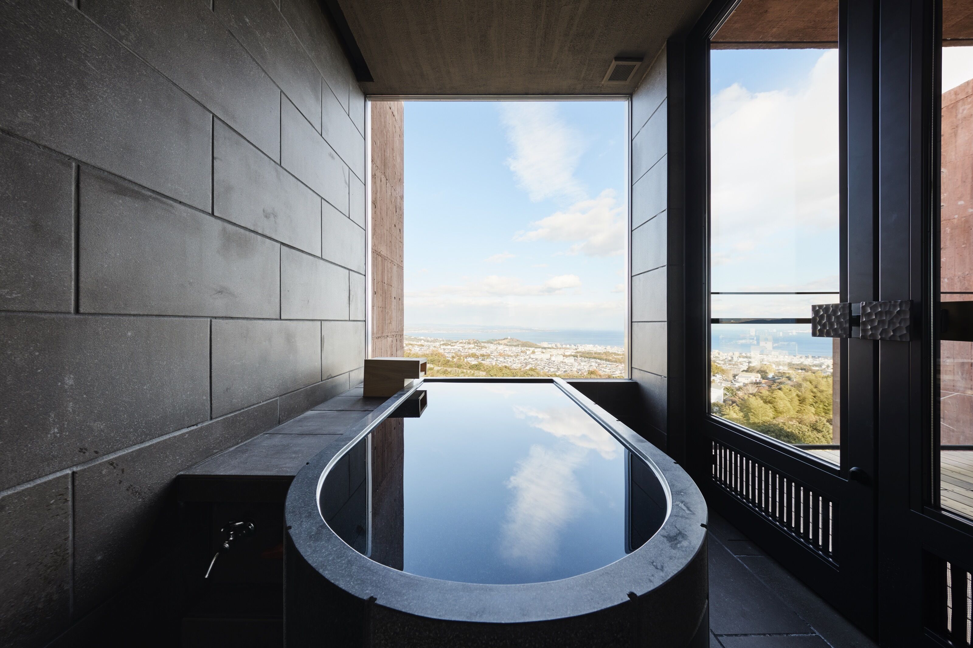 separate bathtub and shower, spring water bathtub, rainfall showerhead