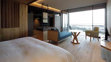 KING with Semi Open-Air Bath, 47sqm, non-smoking | Down duvets, minibar, in-room safe, soundproofing