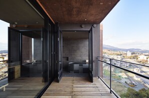 Down comforters, minibar, in-room safe, soundproofing