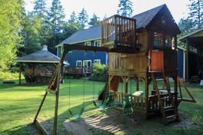 Children’s area - **GRAND DEL MAR CHATEAU** (Gig Harbor)