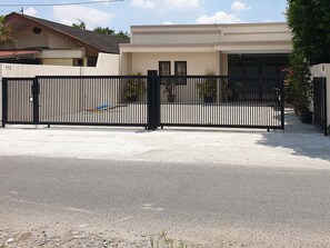 Front of property - RedDoorz @ Medan Johor 2 (Medan)