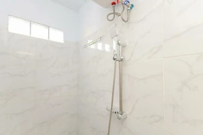 Standard Room - KoolKost Syariah near Bintaro Jaya Xchange (South Tangerang)