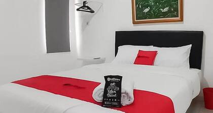 RedDoorz Syariah @ Jl Raya Sukabumi