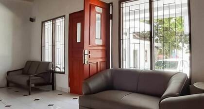 RedDoorz Syariah @ Jl Raya Sukabumi