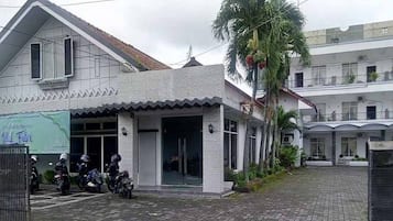 Bagian depan properti