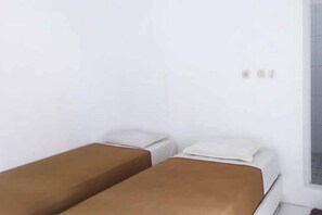 Room - RedDoorz Syariah @ Hotel Kencana Tasikmalaya (Tasikmalaya)