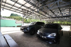 Exterior - RedDoorz Syariah @ Pangeran Suryanata Samarinda (Samarinda)