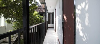 RedDoorz near Riau Junction Mall 2