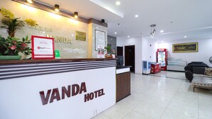 Reception hall - RedDoorz @ Tran Phu Street Nha Trang 2 (Nha Trang)