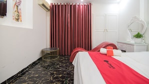 Deluxe Double Room - RedDoorz near Truong Chinh Street (Hanoi)