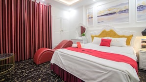 Deluxe Double Room - RedDoorz near Truong Chinh Street (Hanoi)