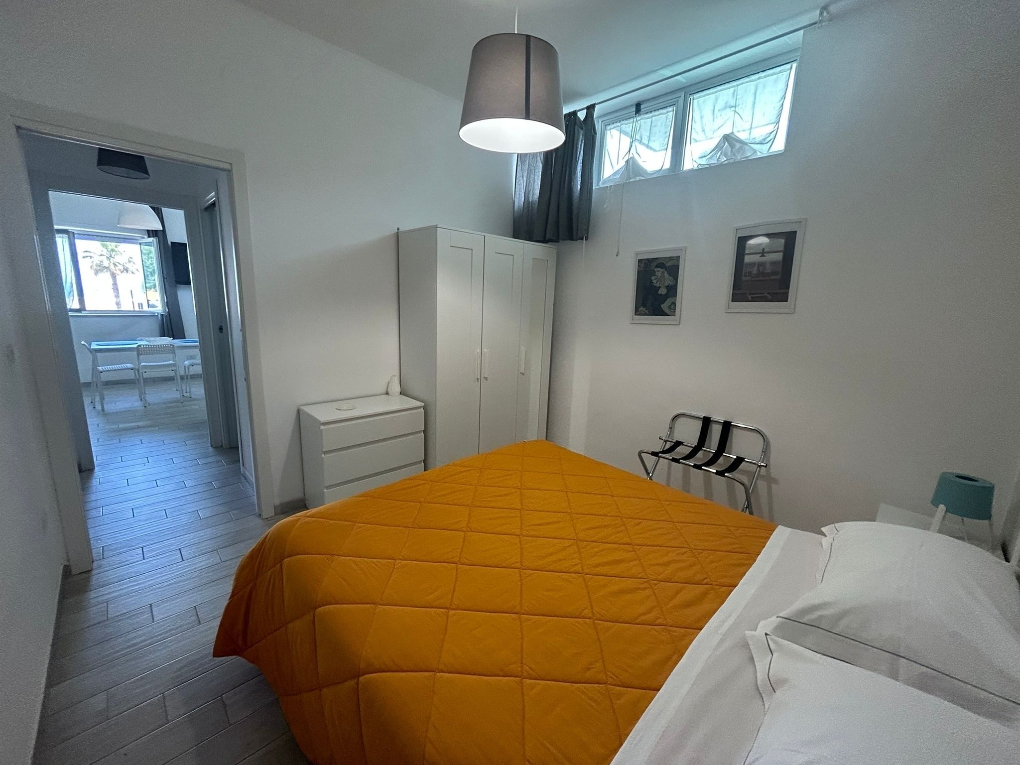1 chambre, fer et planche à repasser, Wi-Fi gratuit, draps fournis
