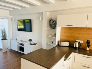 Unclassified image, 2 of 26, button