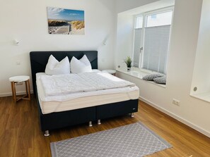 Unclassified image, 3 of 26, button