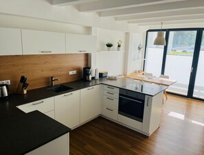 Kühlschrank, Ofen, Geschirrspüler