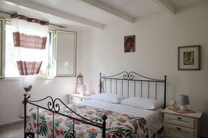 2 chambres, fer et planche à repasser, lit parapluie, Wi-Fi gratuit