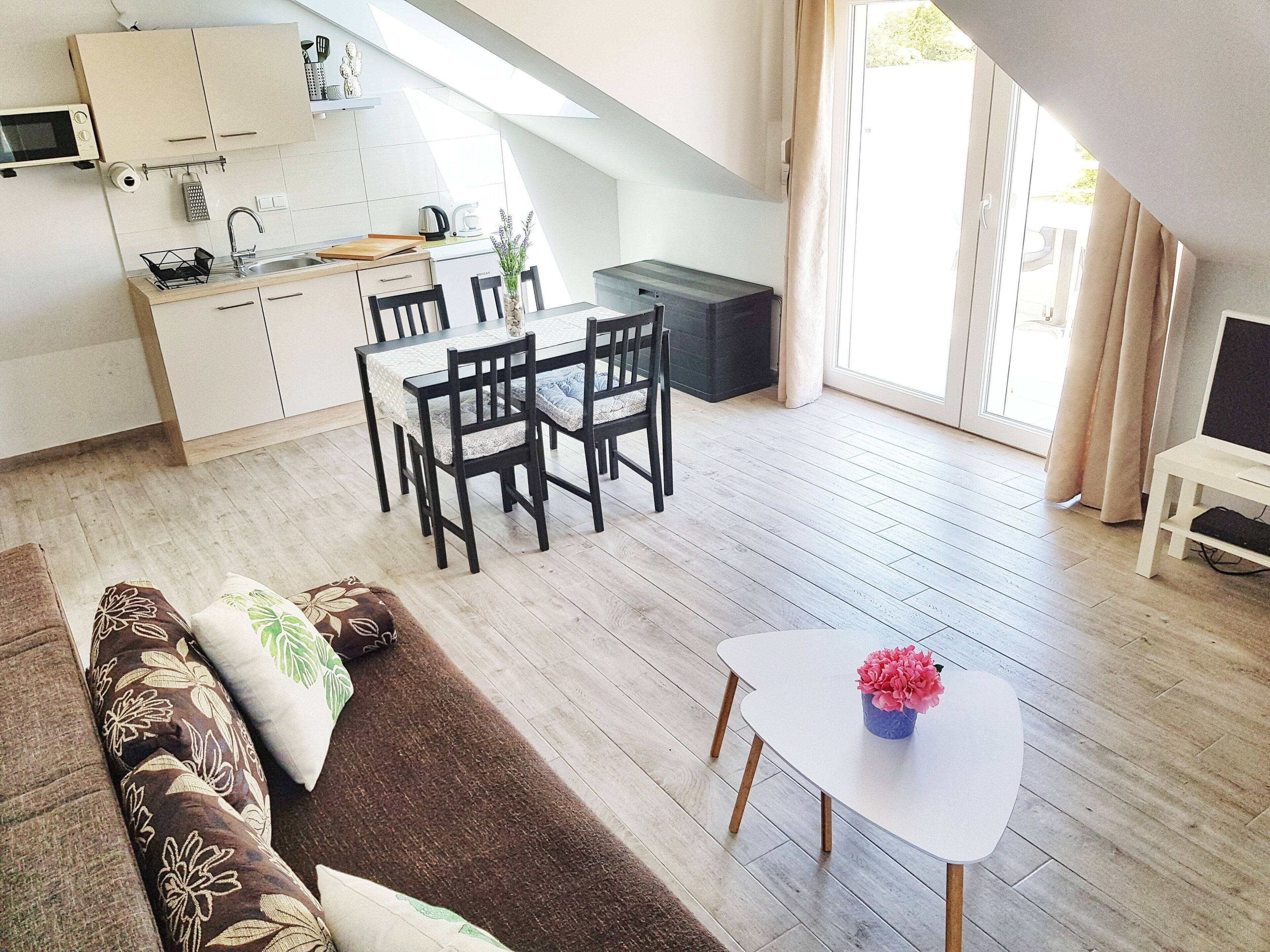 Apartment, Sea View (B) | In-room dining