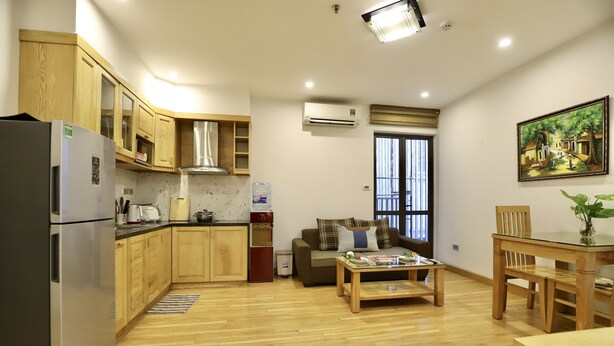 Standard Double Room | Private kitchen | Fridge, microwave, stovetop, electric kettle - Stay Kim Ma Hotel (Hanoi)