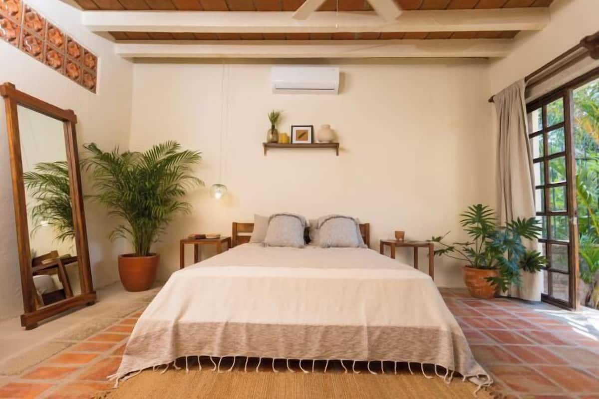 1 bedroom, premium bedding, in-room safe, free WiFi