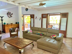 TV - Villa Cannelle (6/8p) (Deshaies)