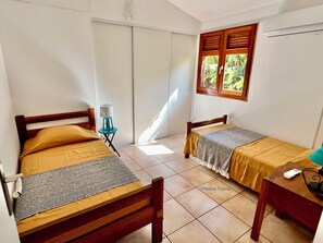 4 bedrooms, iron/ironing board, free WiFi, bed sheets