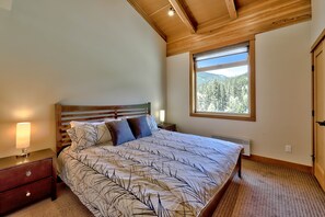 4 habitaciones, escritorio, tabla de planchar con plancha y wifi gratis 