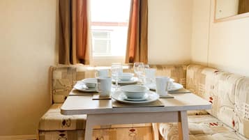 Cabin | Dapur peribadi | Peti sejuk, ketuhar, dapur, mesin basuh pinggan mangkuk