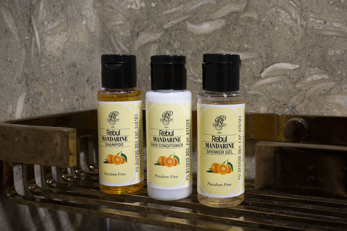 couples treatment room(s), sauna, turkish bath/hammam, aromatherapy