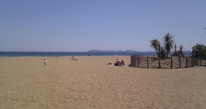 3 bedroom house 90m² Hyères the sea is 50 meters from the beach
