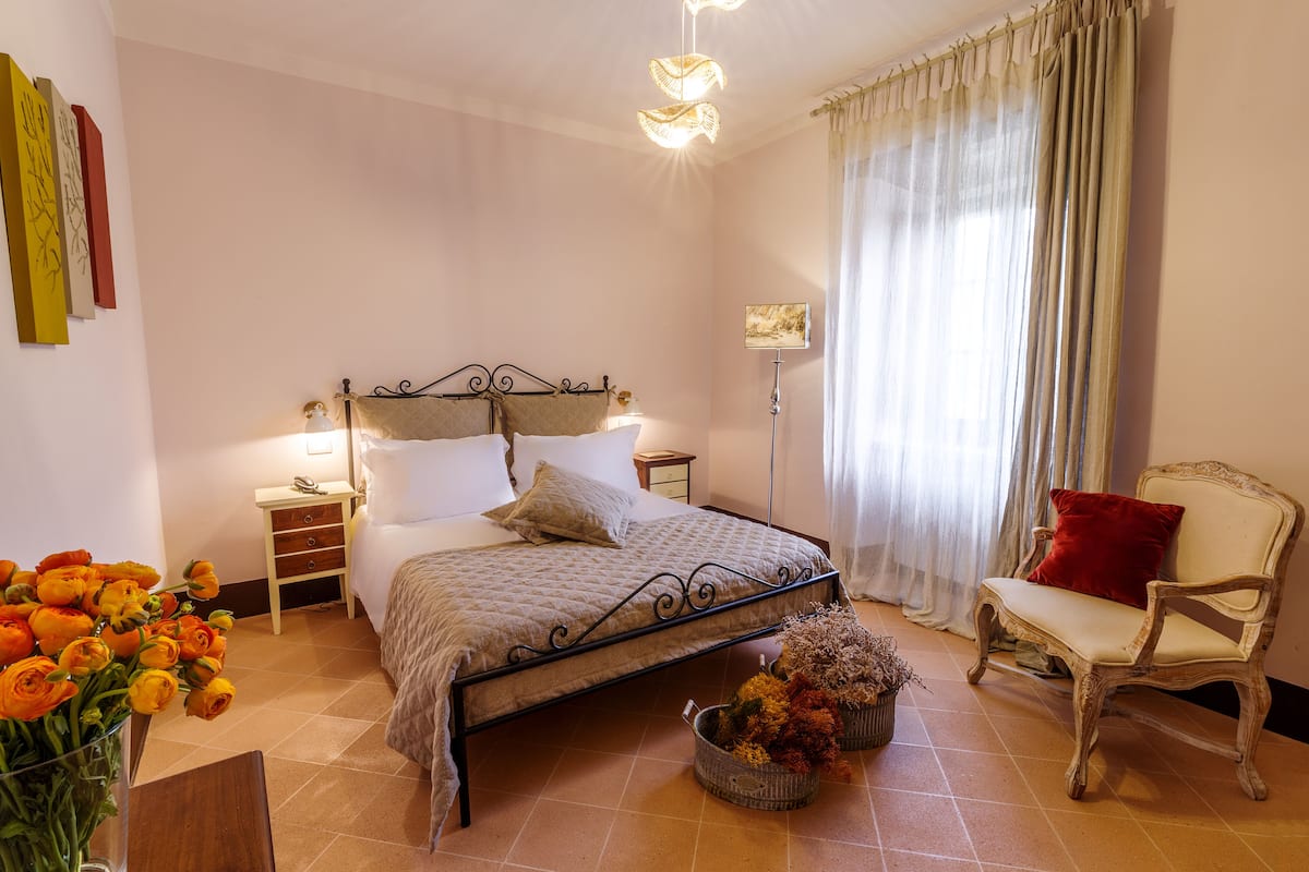 Superior Room | Individually furnished, free WiFi, bed sheets