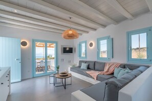 Plasma TV - Blue Harpist Villas (Naxos)