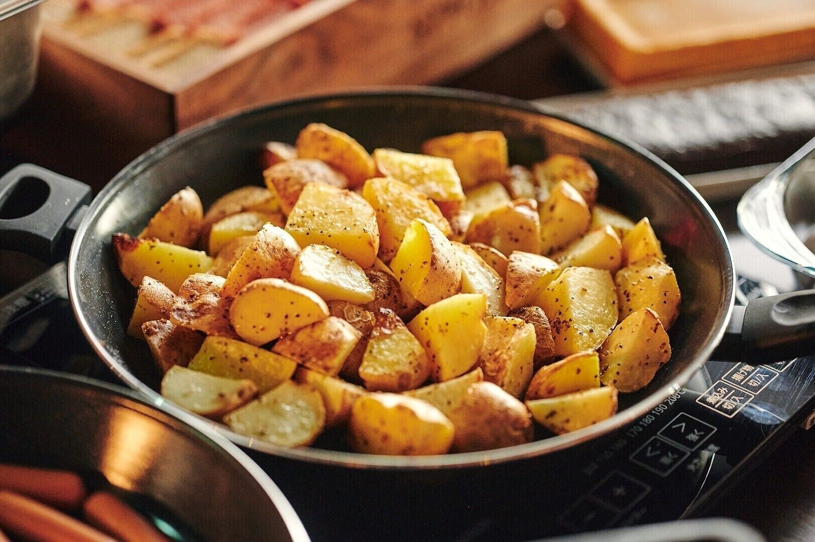 daily buffet breakfast (jpy 1980 per person)