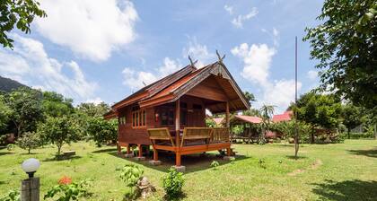 OYO 1143 Phet Luran Thai Resort Kohchang