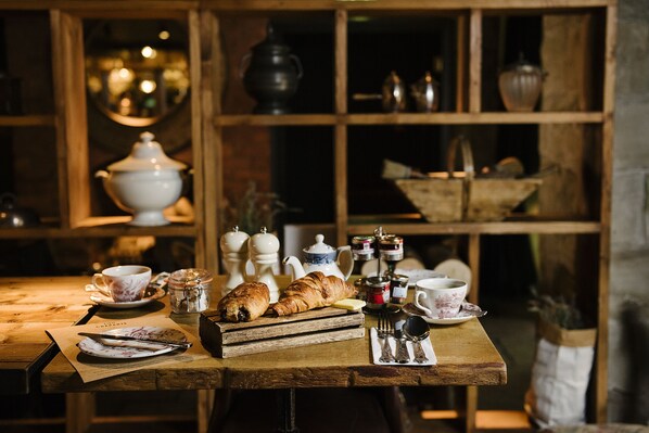 Petit déjeuner anglais compris tous les jours