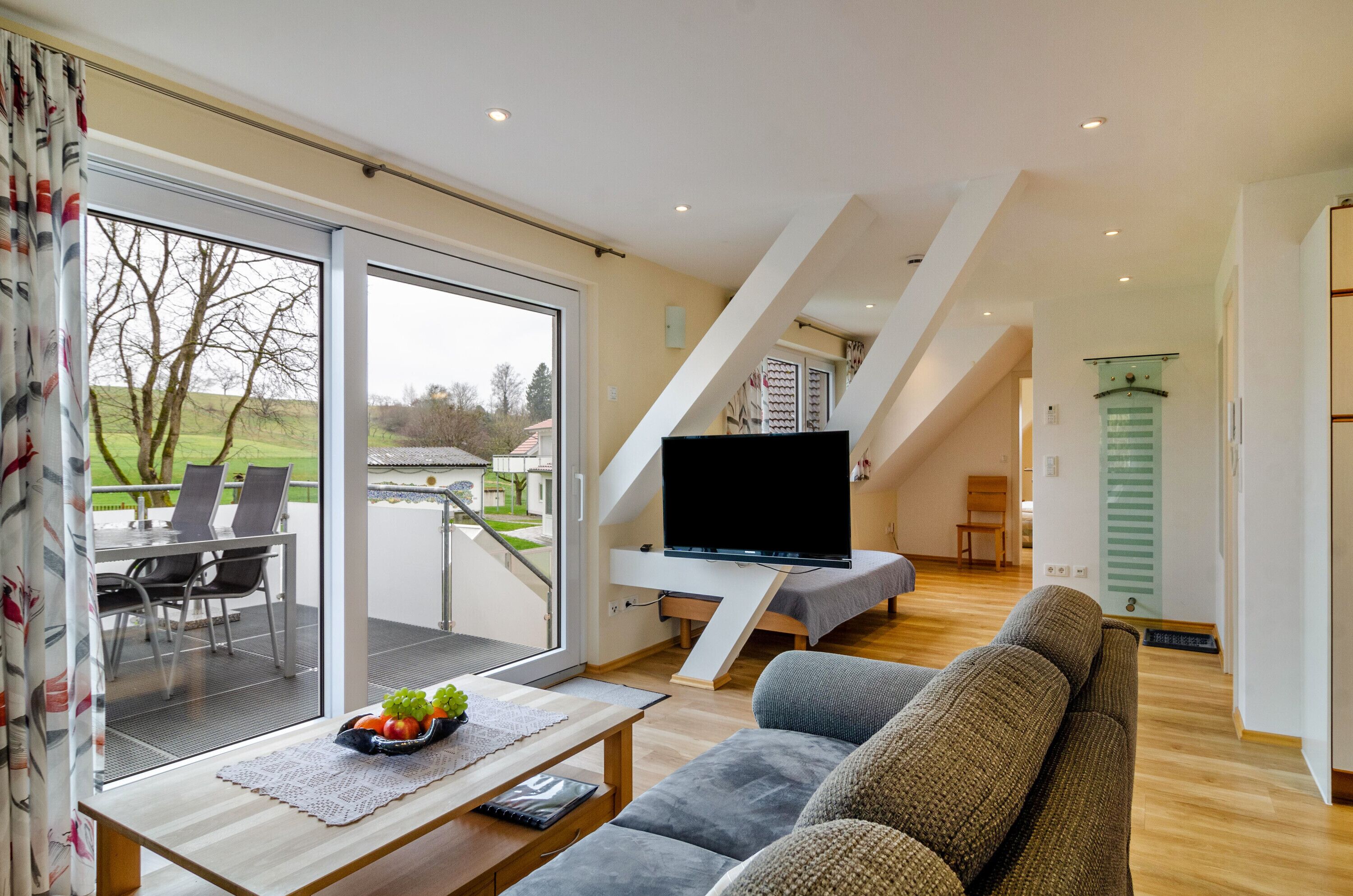 Télévision, chaîne hi-fi