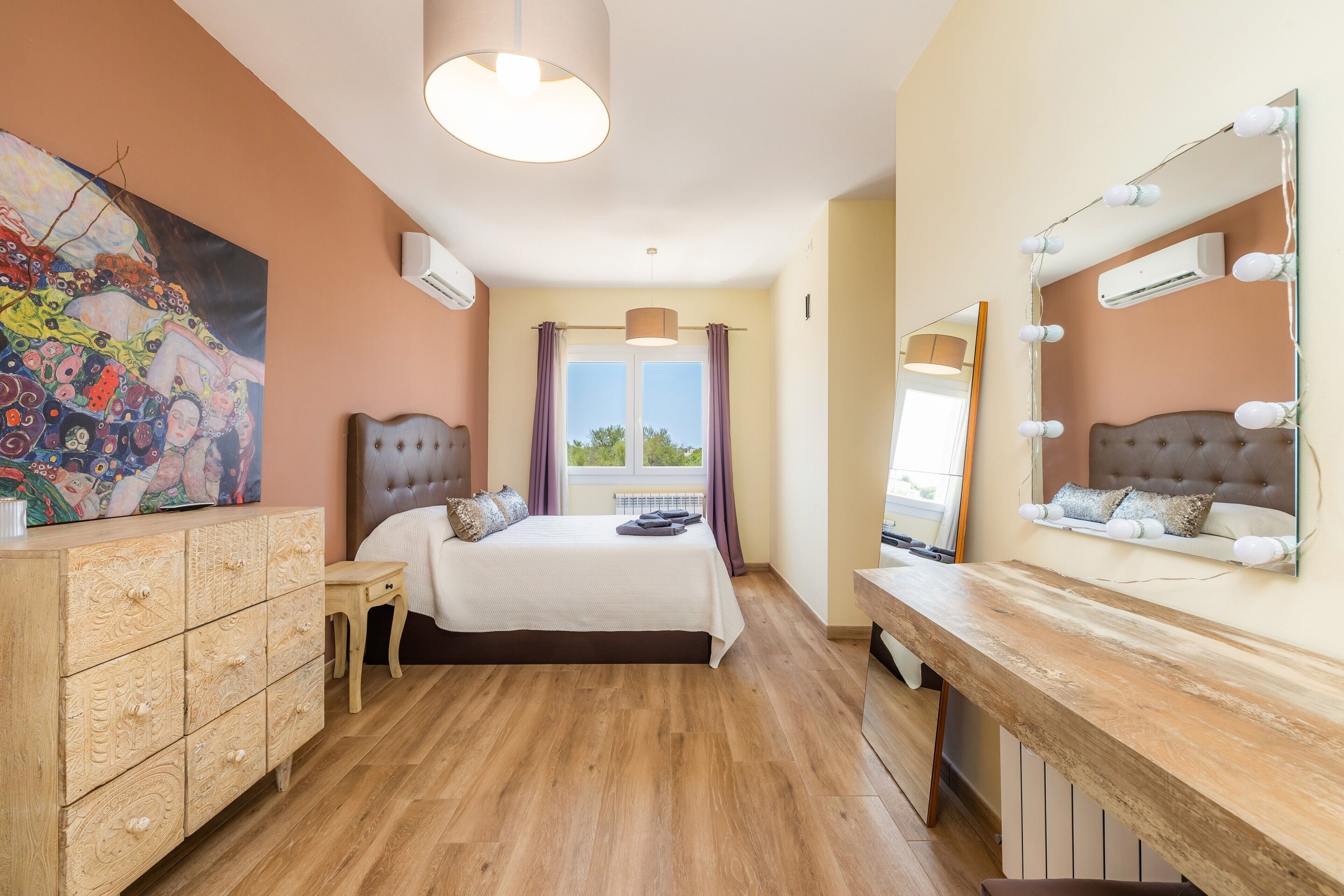 3 habitaciones, tabla de planchar con plancha y wifi gratis 