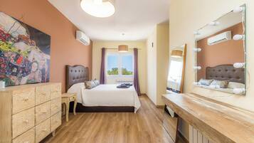 3 Schlafzimmer, BĂŒgeleisen/BĂŒgelbrett, kostenloses WLAN, BettwĂ€sche