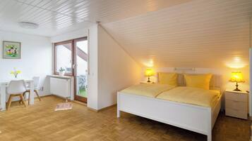 1 bedroom, free WiFi, bed sheets