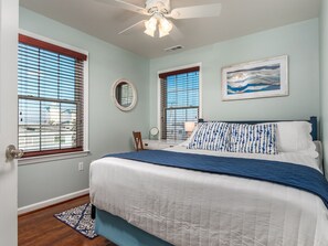 3 bedrooms, iron/ironing board, Internet