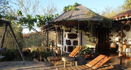 Traditional Canarian Retreat: Casa Francisco with Private Pool, Terrac