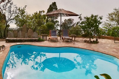 Traditional Canarian Retreat: Casa Francisco with Private Pool, Terrac