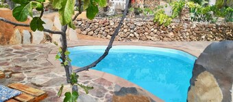 Traditional Canarian Retreat: Casa Francisco with Private Pool, Terrac