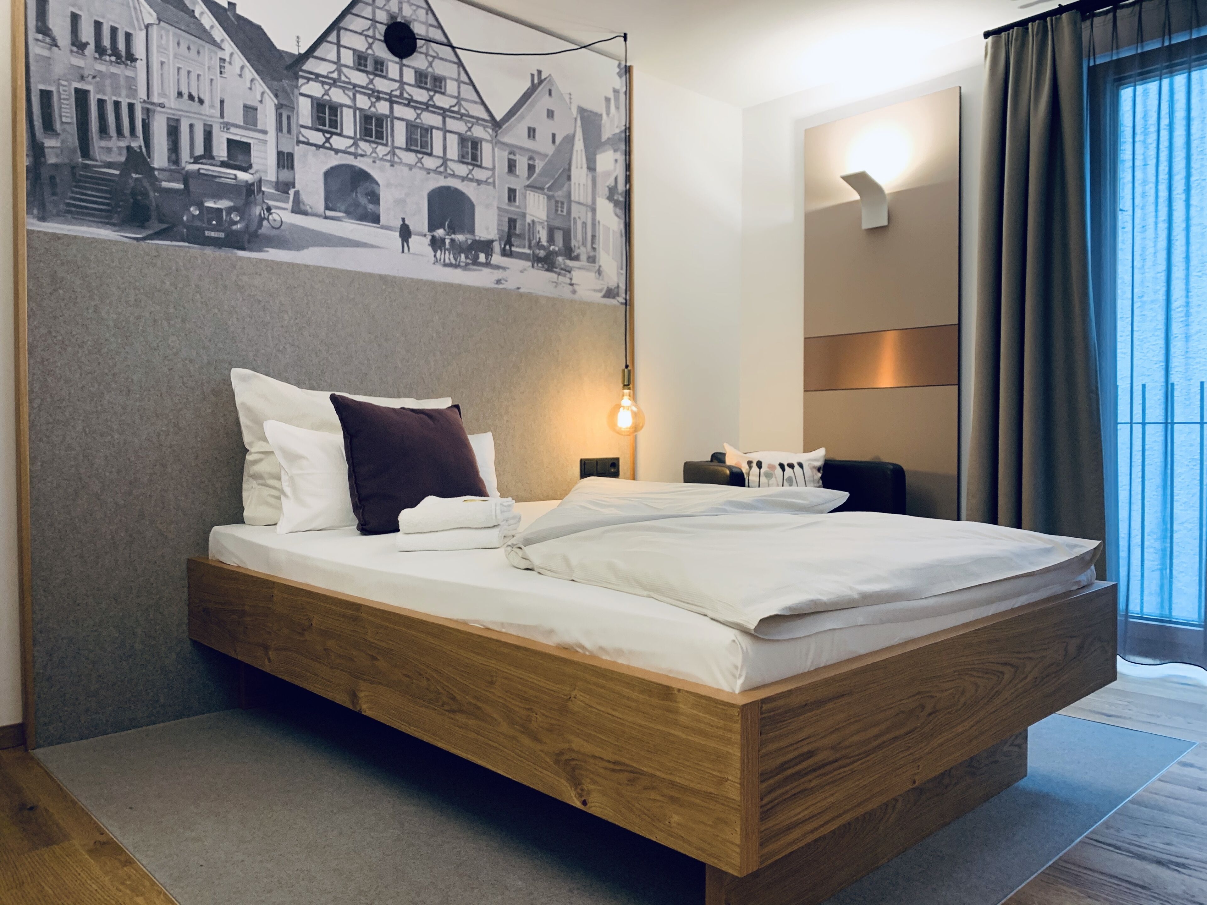 double room, french bed (140 cm bed width) | 1 bedroom, hypo-allergenic bedding, desk, laptop workspace