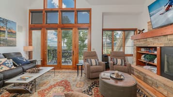 TV connectée, cheminée