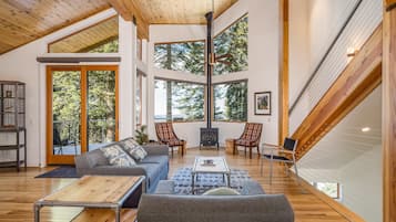 TV, fireplace, DVD player