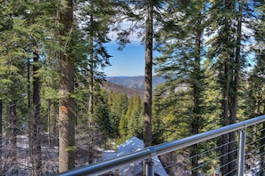 Property grounds - Canyons Crest (Yosemite National Park)
